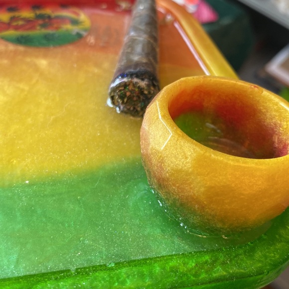 Rolling Tray with Clay Cigar and realistic ashes and greens - Picture 4 of 8
